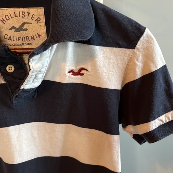 Hollister Blue & white striped polo shirt - Picture 2 of 4